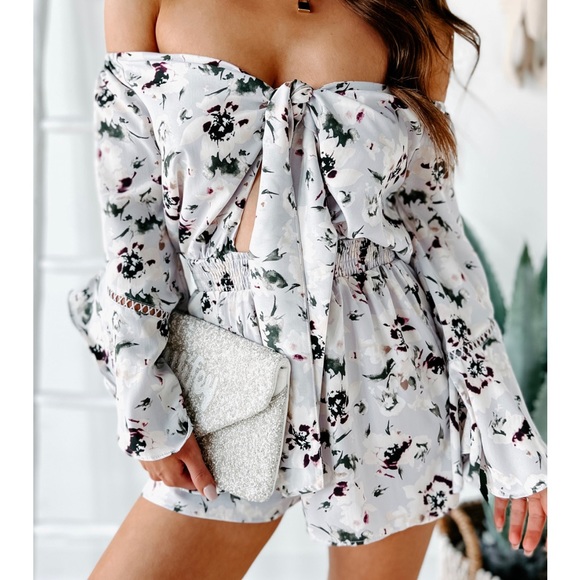 Floral Day Dream Cut Out Floral Romper - Picture 5 of 5